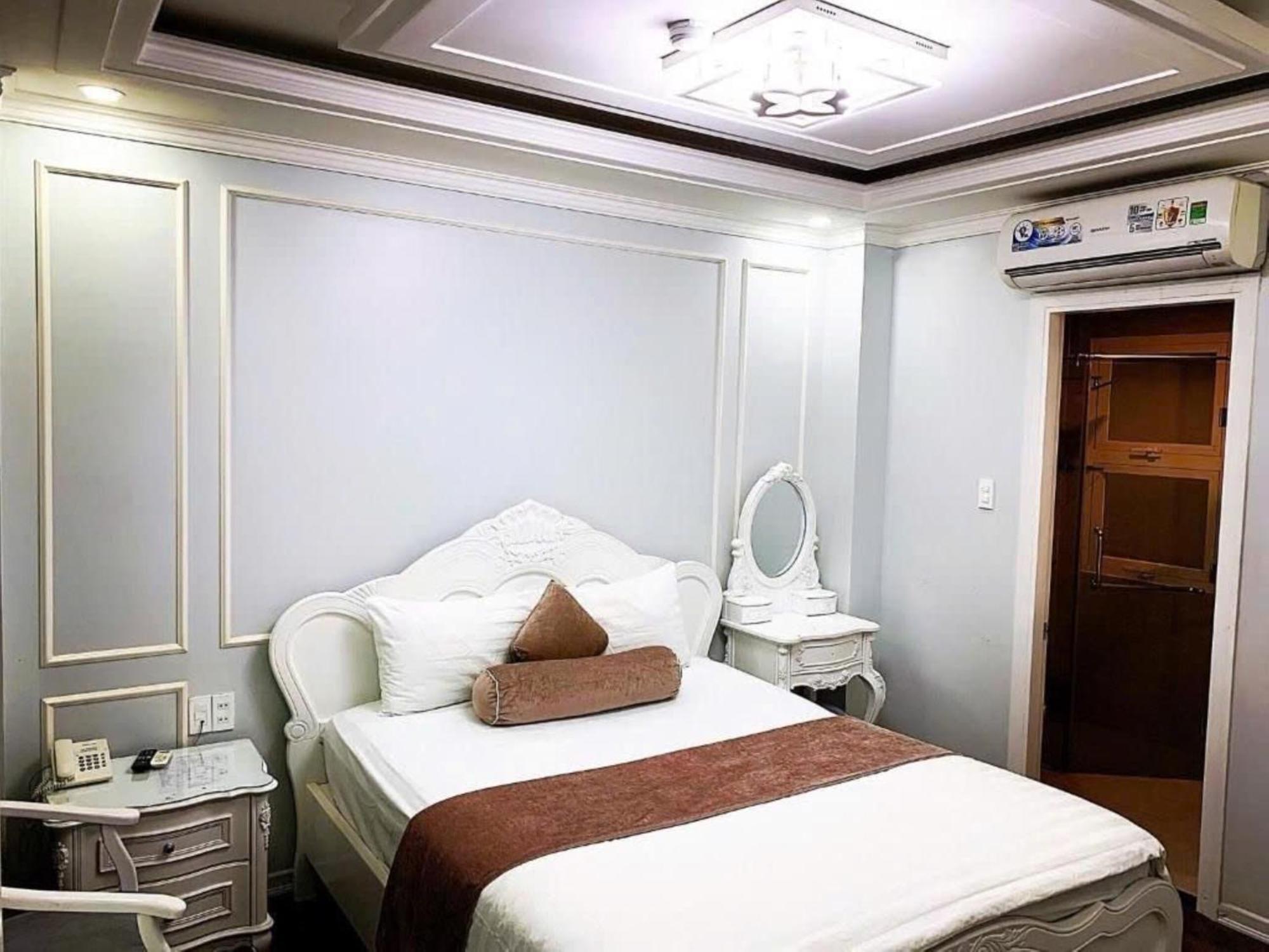 Khai Hung Hotel Binh Chanh Хошимин Экстерьер фото